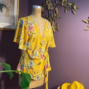 Floral side tie blouse - yellow Springtime top